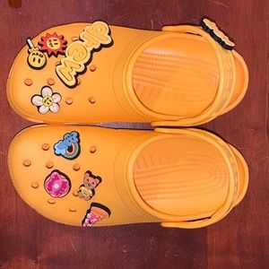 Justin Bieber with Drew yellow crocs!!! Brand new.